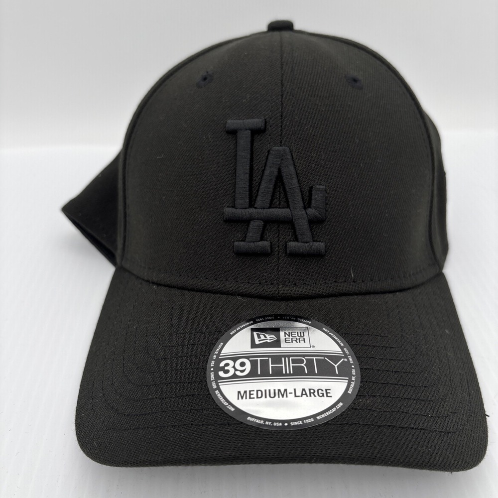 Los Angeles Dodgers MLB New Era 39Thirty M/L Black On Black Cap Hat
